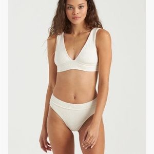 Billabong Crystal Tides Plunge Bikini Top sz M NWT